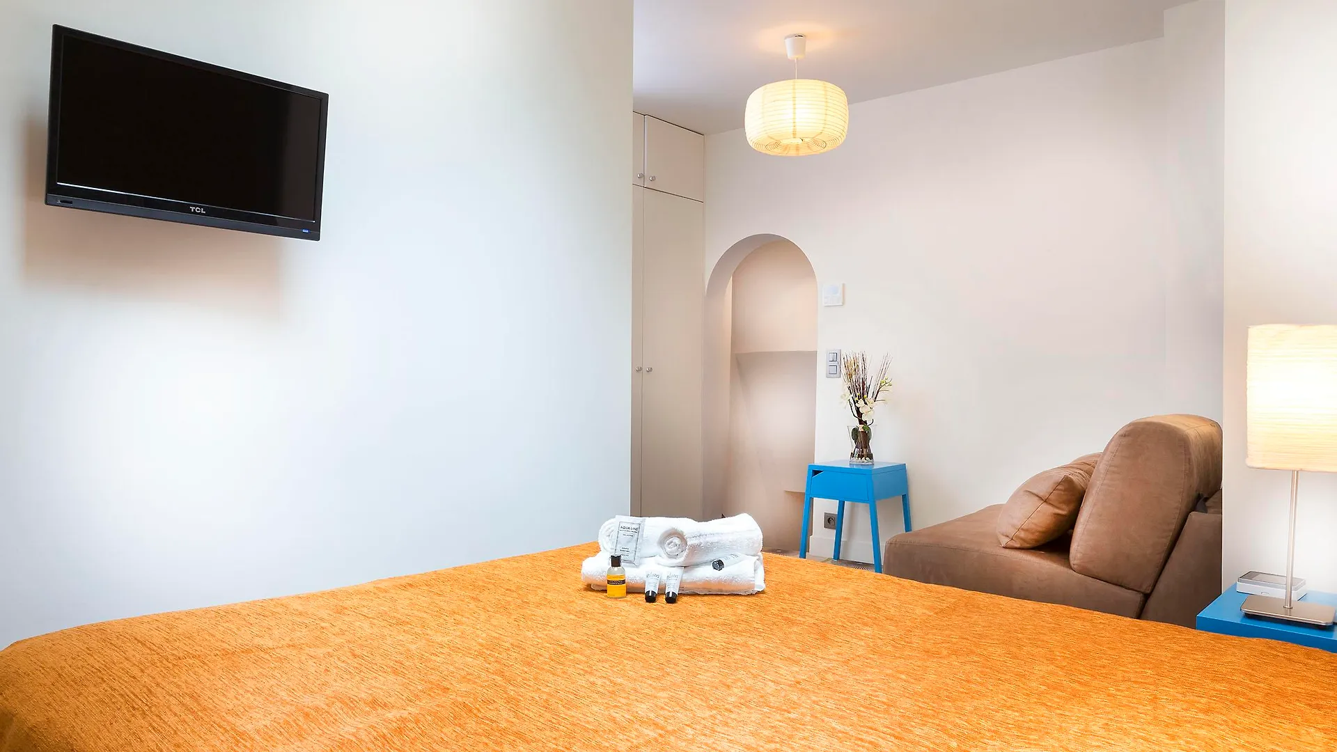 Hotel Lena Paris Fransa